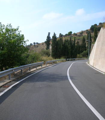 Strada e viadotto a Villafranca Tirrena